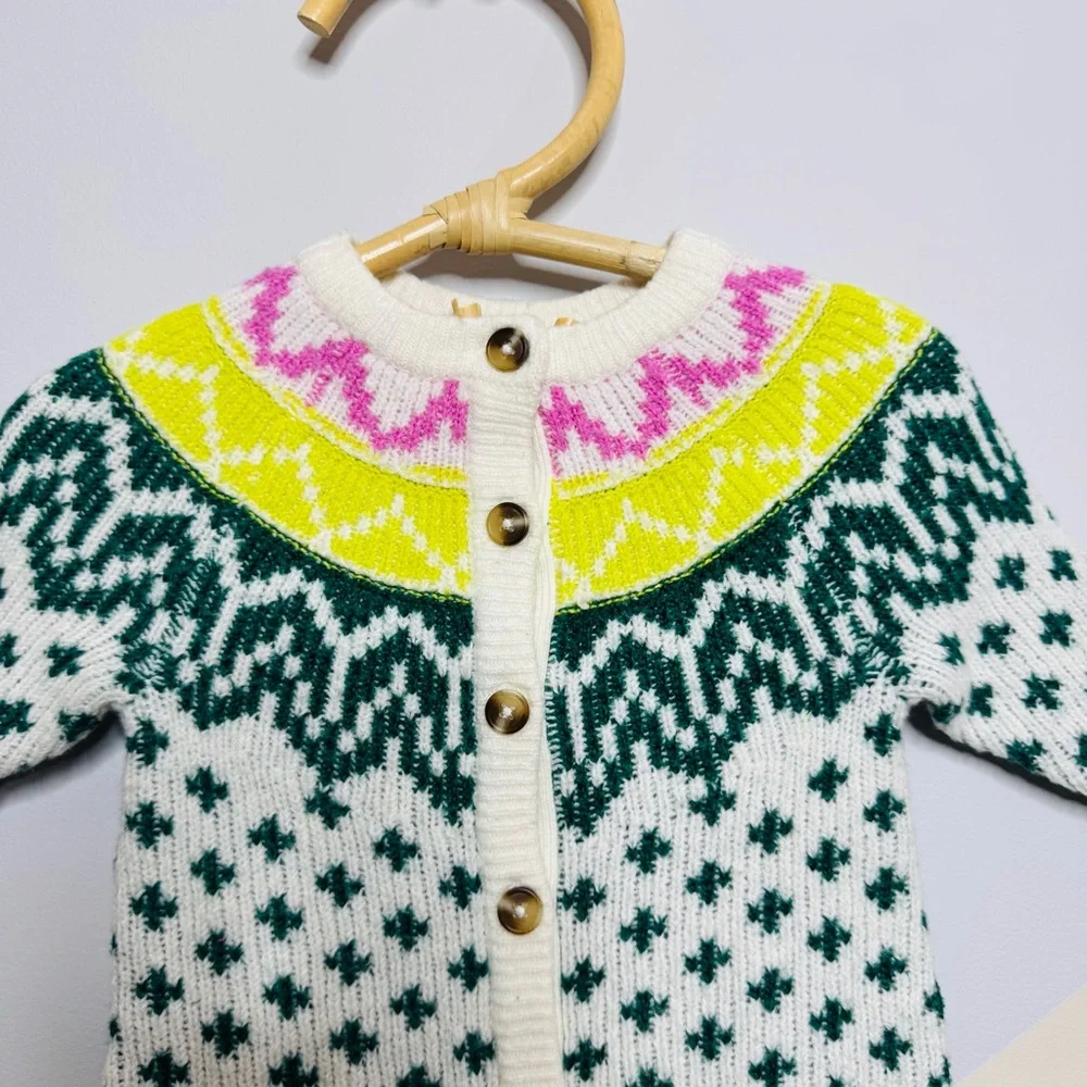 Old Navy White and Green Patterned Kids Footie